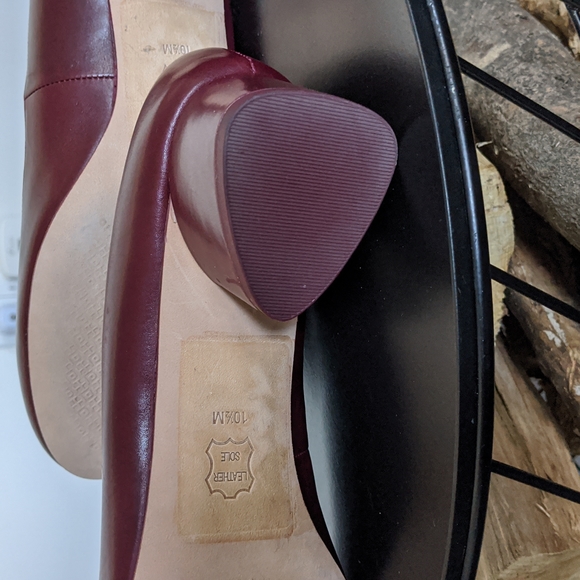 Tory Burch, size 10 1/2, NWOT - Picture 3 of 9